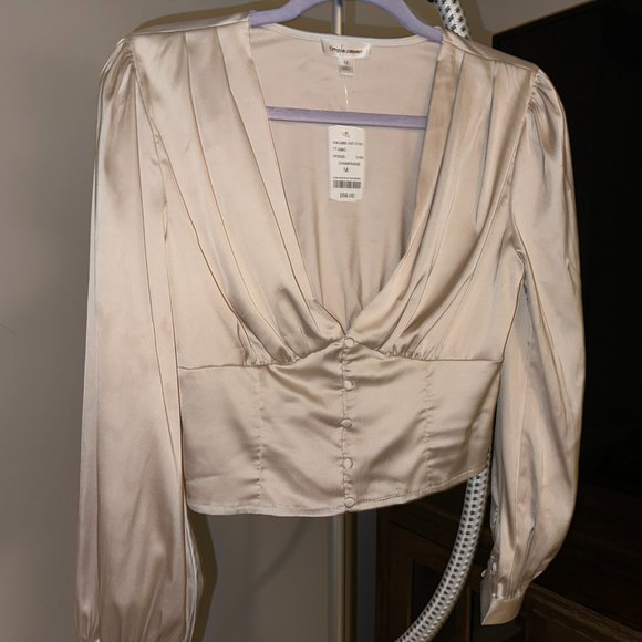 Satin Blouse. Medium. NWT. - Picture 4 of 4